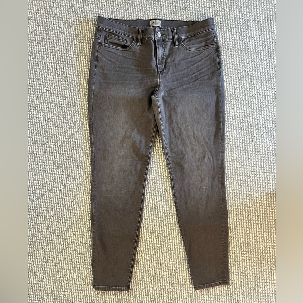 J.Crew Grey Skinny Leg Jean | Pre-loved with no signs of usage